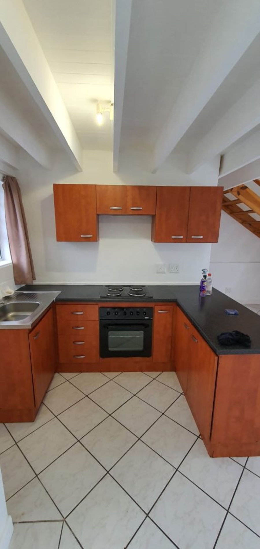 To Let 1 Bedroom Property for Rent in Humewood Eastern Cape